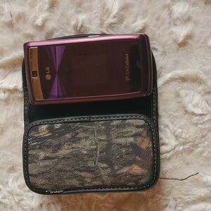 Samsung LG Flip Phone‎ and Case
